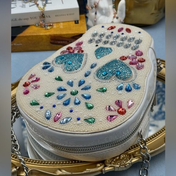 🆕 BETSEY JOHNSON 🧿 NWOT Bone-Jour Sugar Skull Crossbody Bag, White & Rainbow - Picture 9 of 13